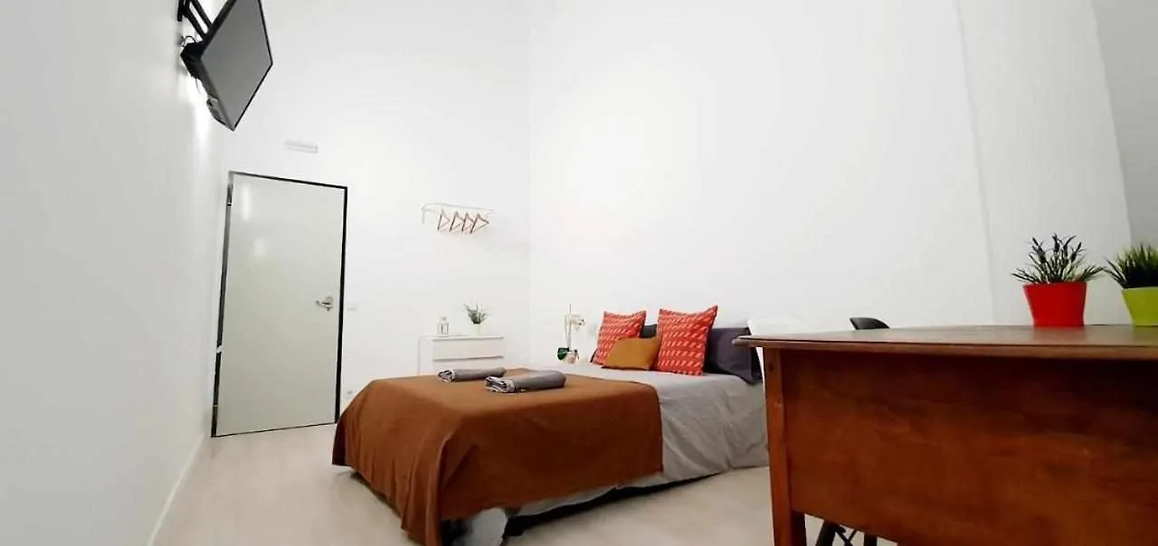 Hotel Hostal Urban Basic L'Hospitalet de Llobregat