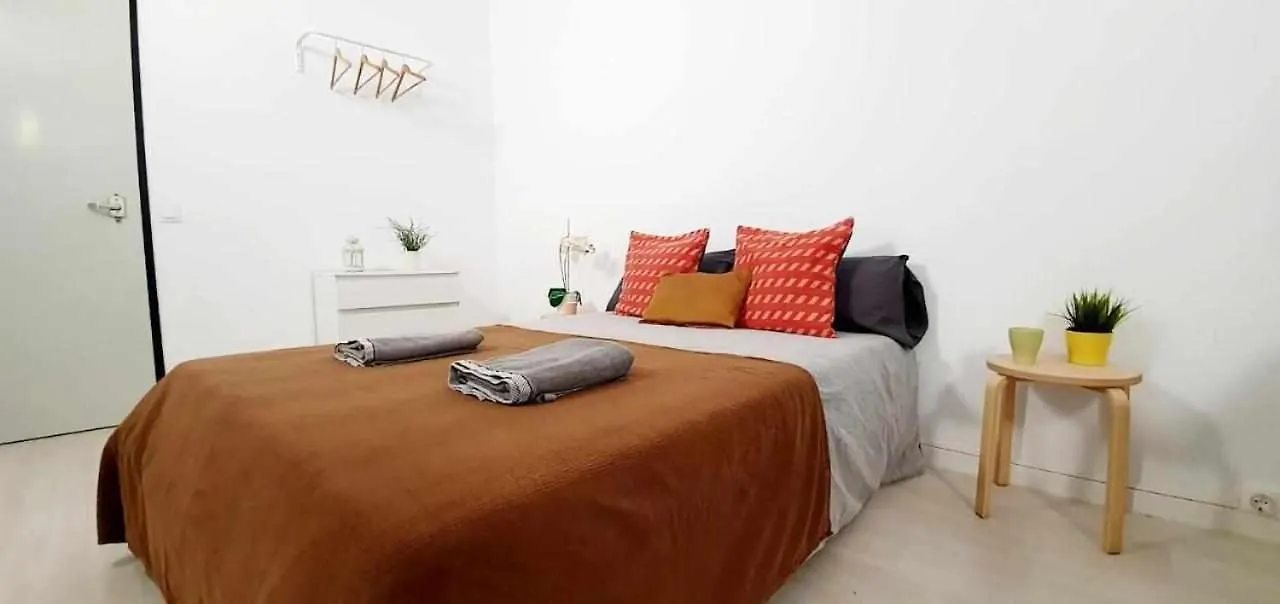 Hotel Hostal Urban Basic L'Hospitalet de Llobregat