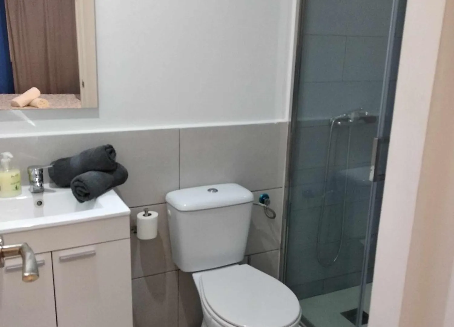 Hostal Urban Basic L'Hospitalet de Llobregat