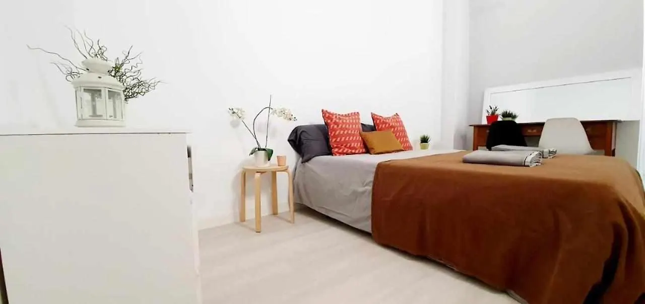 Hotel Hostal Urban Basic L'Hospitalet de Llobregat