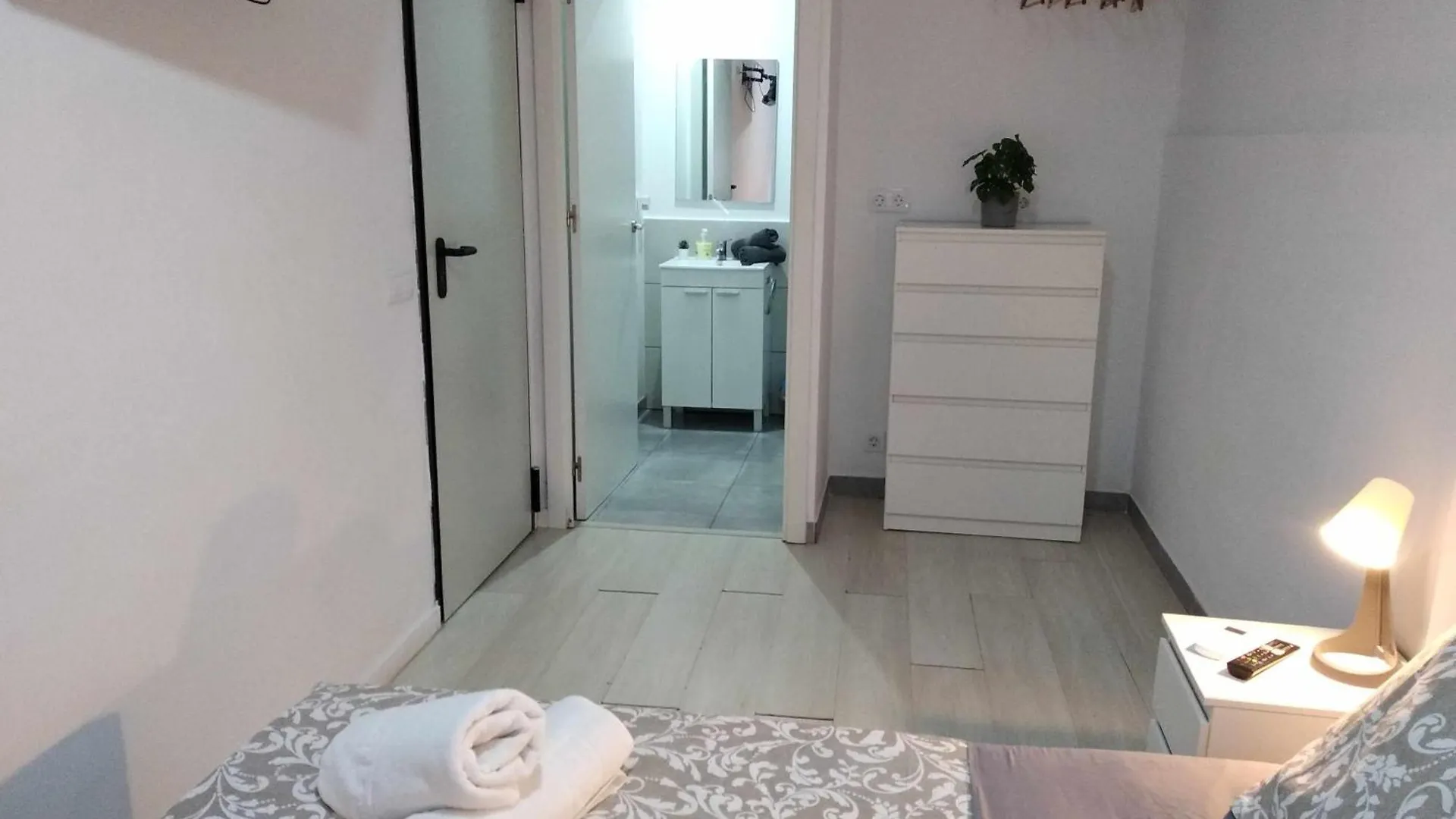 Hostal Urban Basic L'Hospitalet de Llobregat Spain